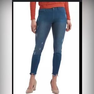 HUE Women's Denim Tapered Skimmer Leggings Medium Wash .  Size M